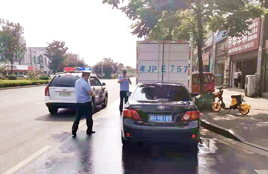 【交通顽瘴痼疾整治】区公安分局交警大队开展常态化交通整治行动