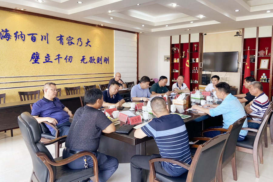 胡晓明到汇美公司调研时强调：要拓宽思路 利用优势坚持不懈开拓市场 为推动园区高质量发展作出更大贡献