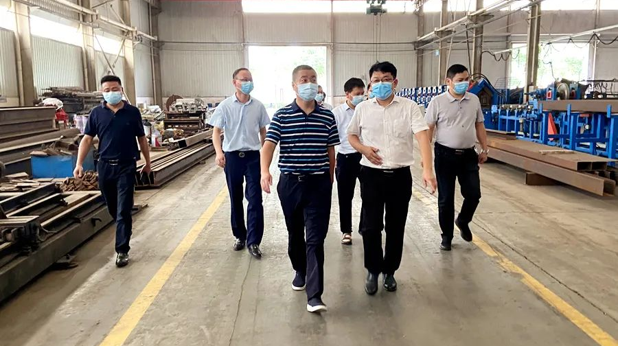 刘爱军实地调研部分经济发展部门及企业