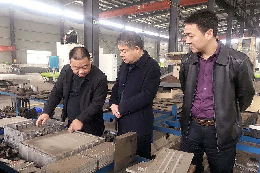 胡晓明实地调研部分企业发展运行情况