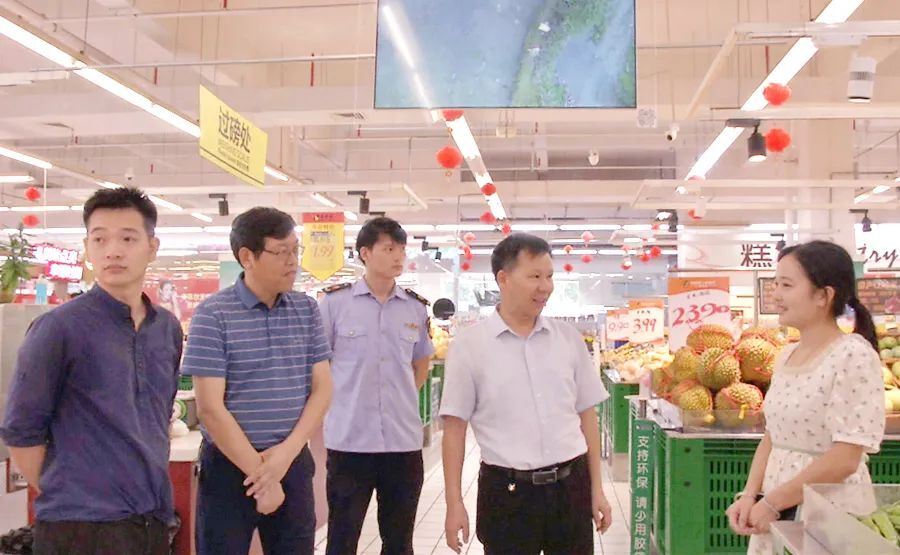 彭海涛带队督导检查食品安全工作