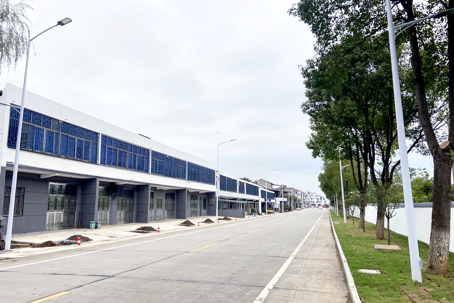 金凤街道东北湾社区：老旧小区改造让幸福在家门口“升级”