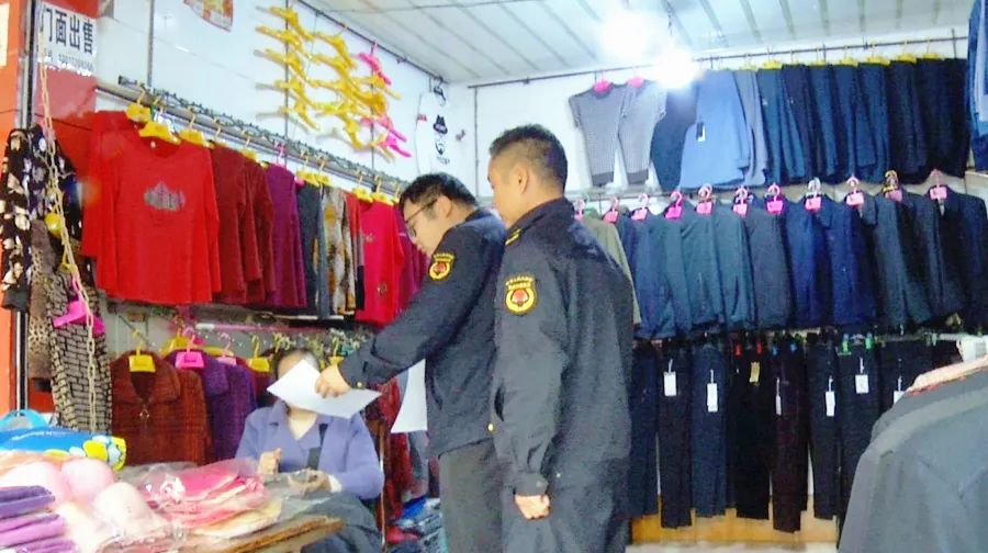 区综合行政执法局督导检查金桥市场规范管理工作