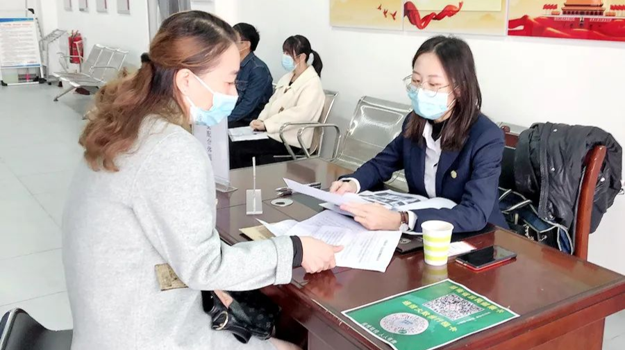 【我为群众办实事】法律咨询进社区 普法为民暖人心
