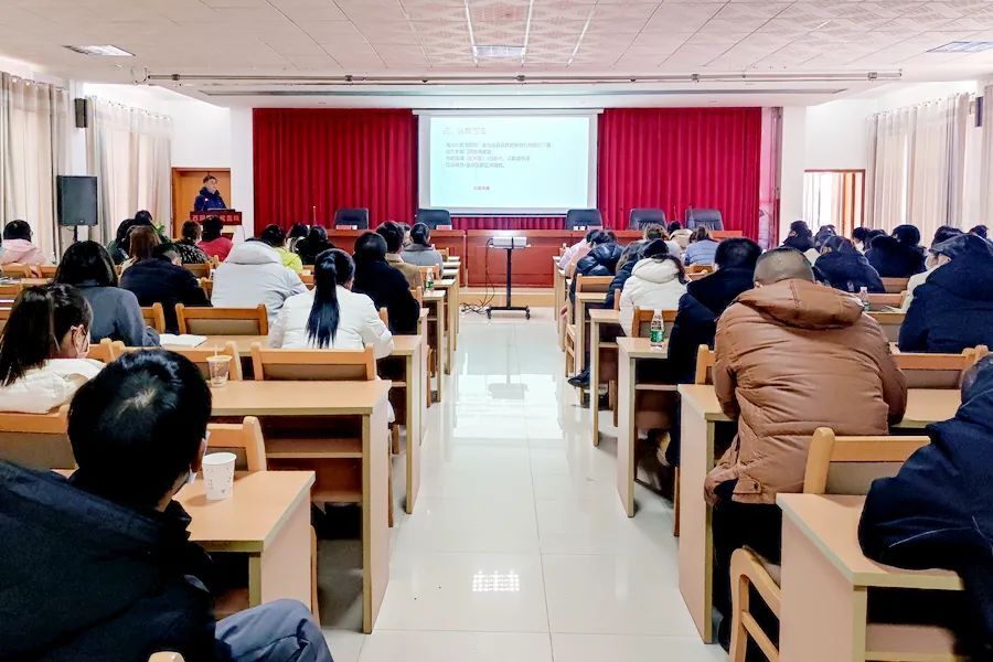 西洞庭管理区新冠肺炎疫情流行病学调查培训会召开