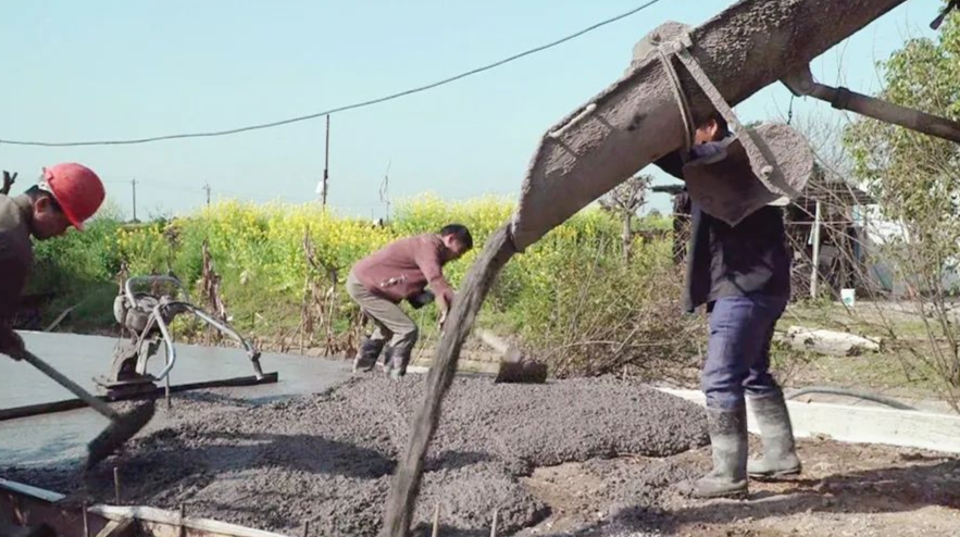 【落实经济工作会精神 我们在行动】祝丰镇港口村：致力为群众打造“致富路”