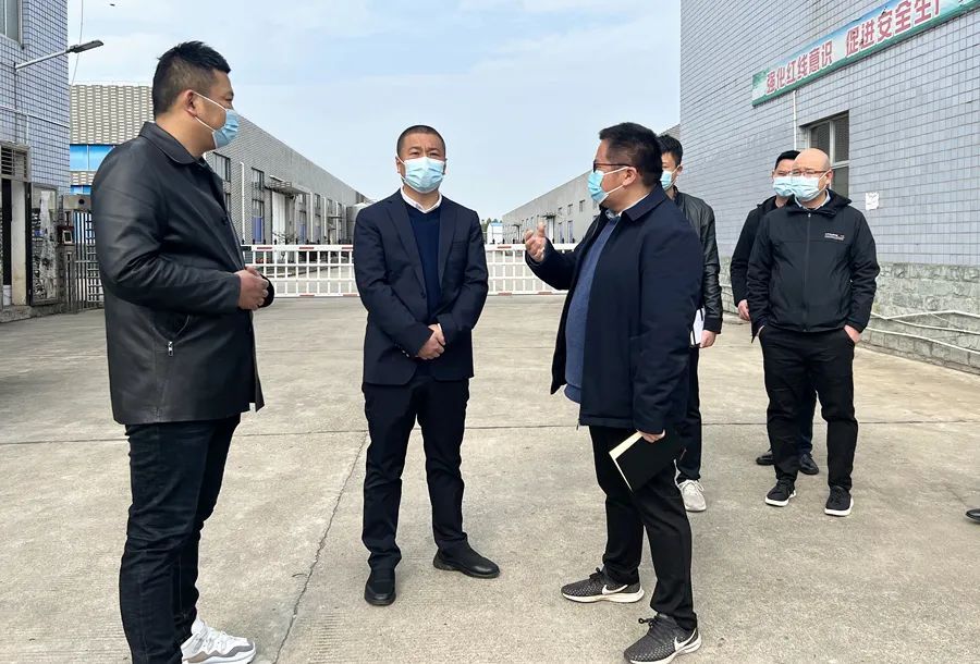 刘爱军实地督导园区疫情防控工作并协调解决企业发展难题