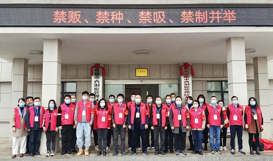 【疫情防控 西洞庭在行动】龙泉街道：积极开展“敲门行动” 守护群众“安全门”