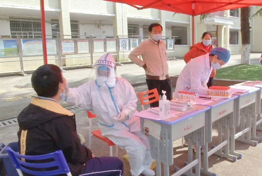 【疫情防控 西洞庭在行动】刘欢：因为坚持成为榜样 因为坚守成就意义