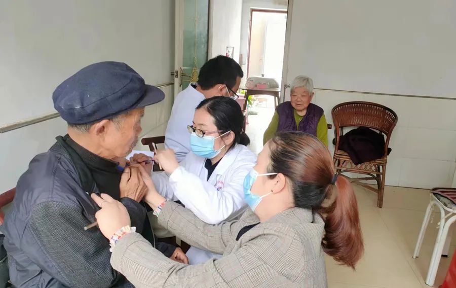 龙泉街道：工作做进百姓家 新冠疫苗放心打