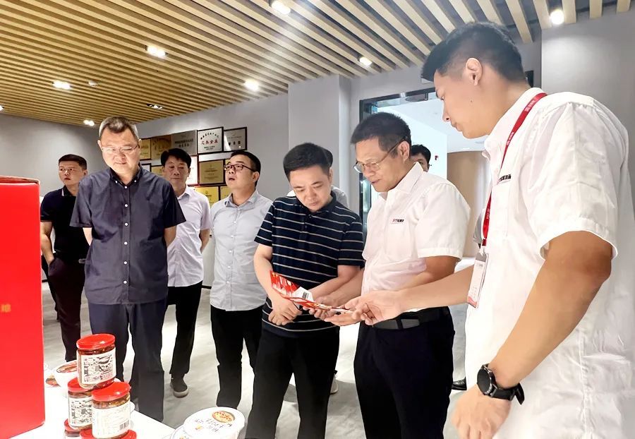 李智勇走访调研联点企业 面对面解难题