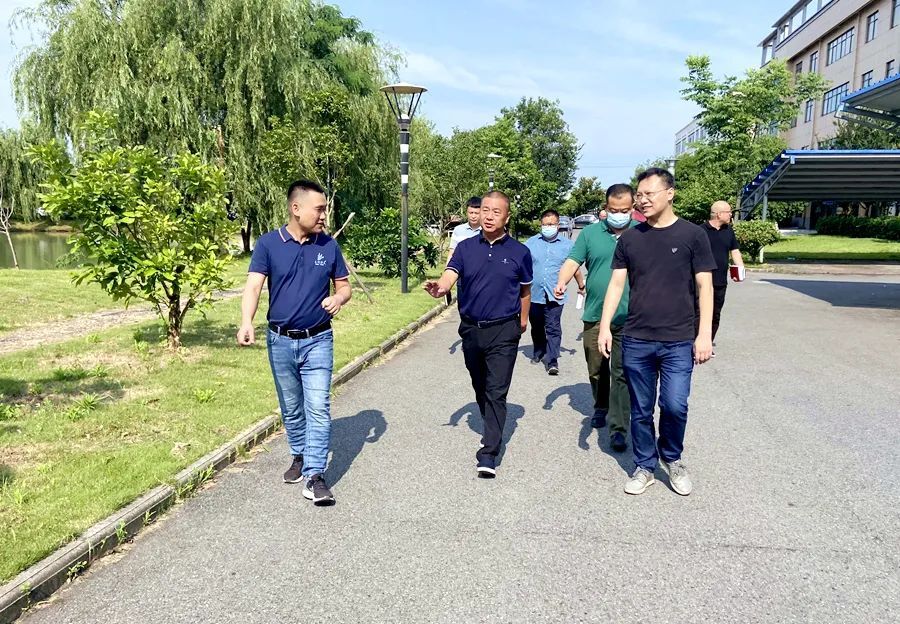 刘爱军前往企业开展“送政策、解难题、优服务”走访调研活动