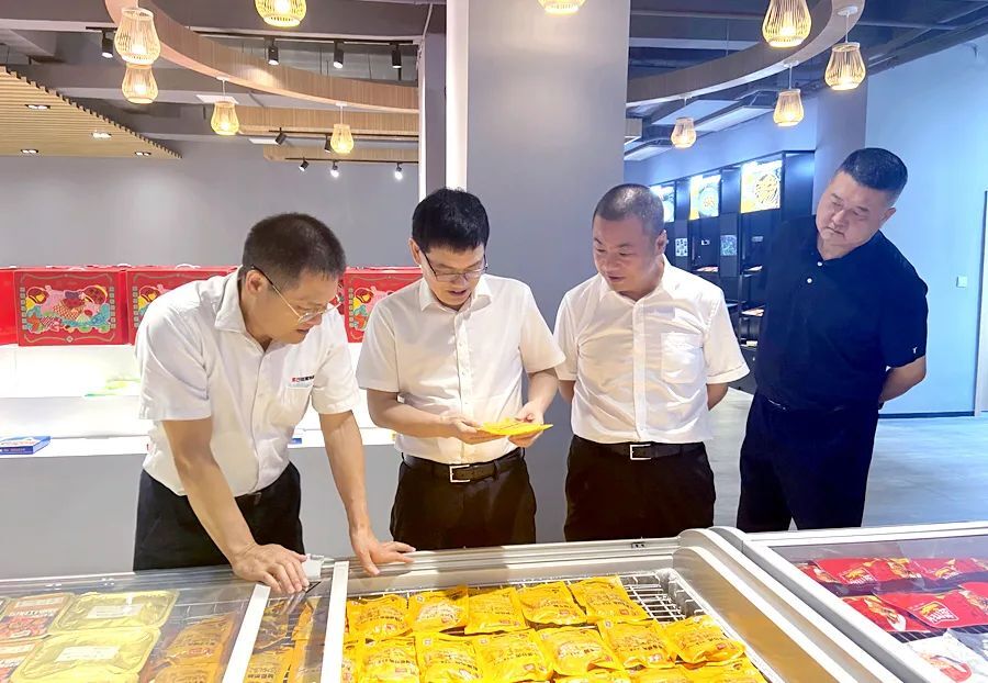 李育智一行来西洞庭管理区调研座谈