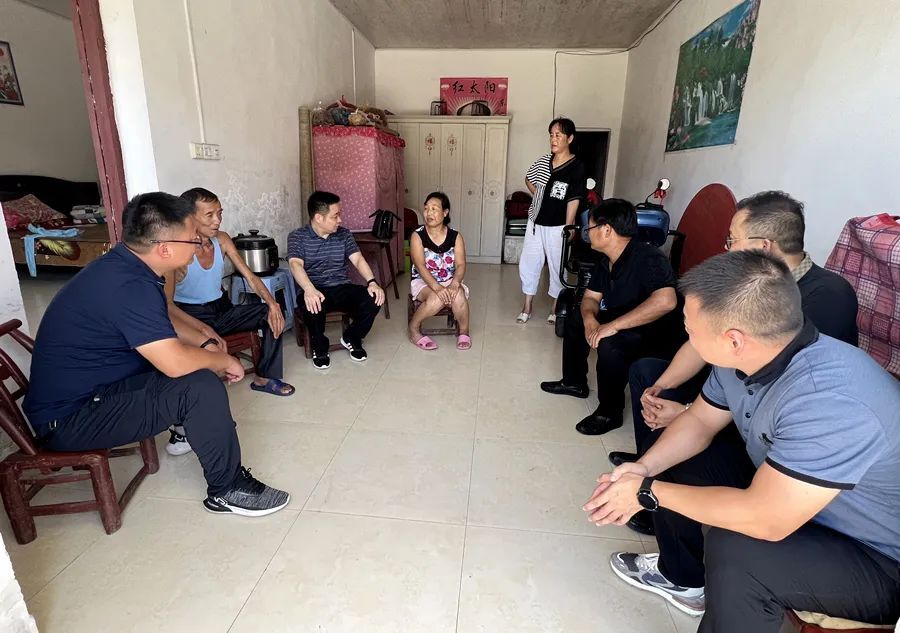李智勇实地走访联点监测户
