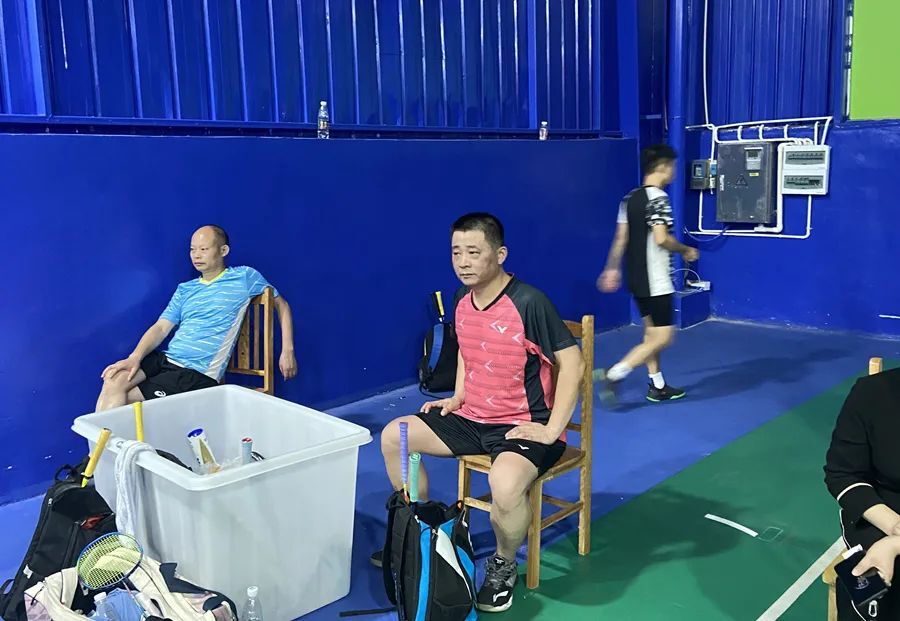 【西洞庭“三球”运动会】羽毛球小组循环赛激烈角逐