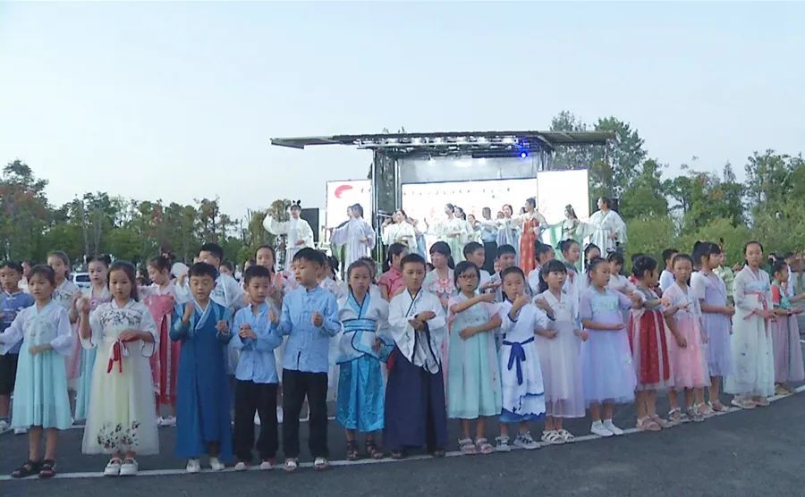 看！沙河房车露营基地有汉服文化节活动呦
