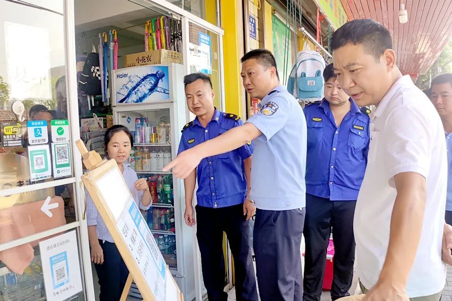 共建校园周边安全 守护良好育人环境——西洞庭多部门联合开展校园周边安全专项整治行动