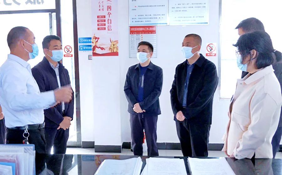 刘爱军、李智勇实地督导全区疫情防控工作