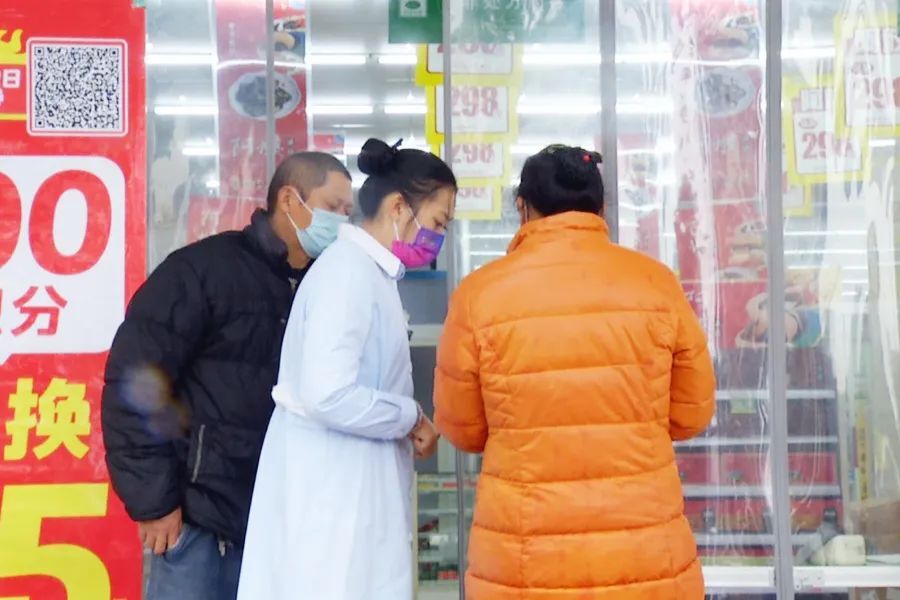 我区各大药房防疫物资储备充足价格平稳