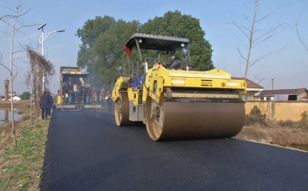 涂家湖村：着力农村道路提质改造 助推“一城一园一区”建设