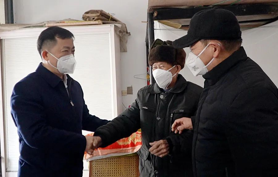 刘国龙走访慰问我区在乡复员军人