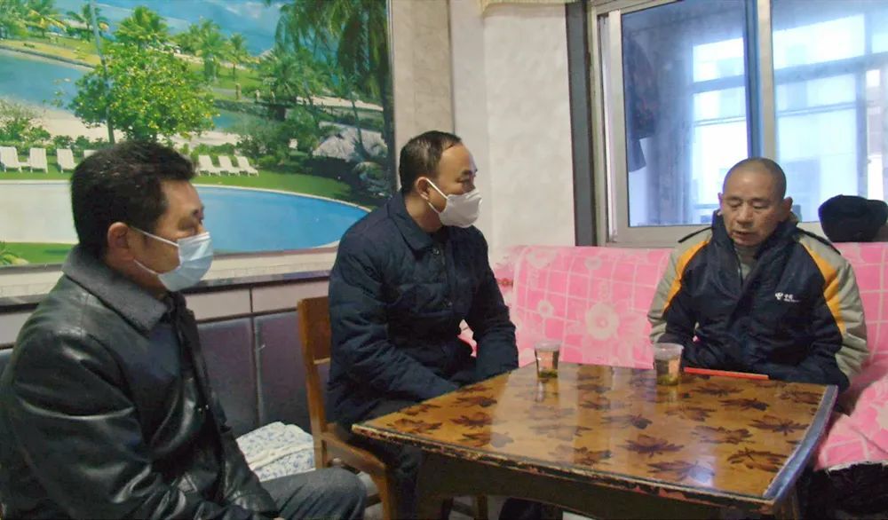 郭蕾春节前走访慰问送温暖