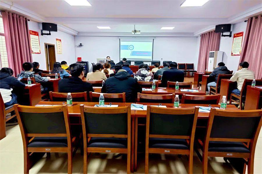 区市监局组织开展食品生产企业落实食品安全“两个责任”工作培训会