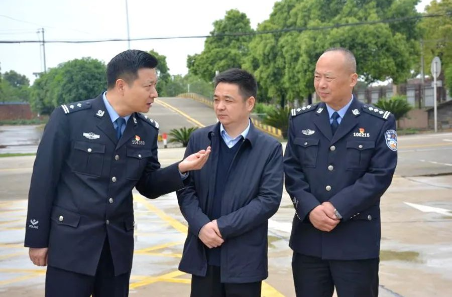 西洞庭公安分局交警大队摩托车科目二、三考场正式揭牌！