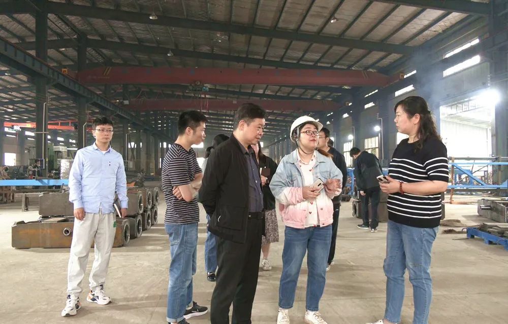 区人社局联合常德技师学院深入园区企业开展合作洽谈