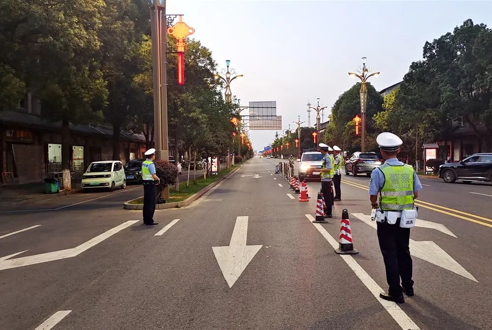 【交通顽瘴痼疾整治】区交警大队持续开展夜查酒醉驾行动