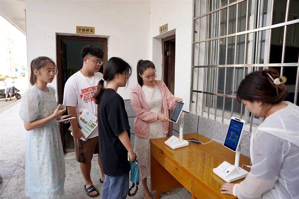 西洞庭医疗保险处：让群众“一码在手 医保无忧”