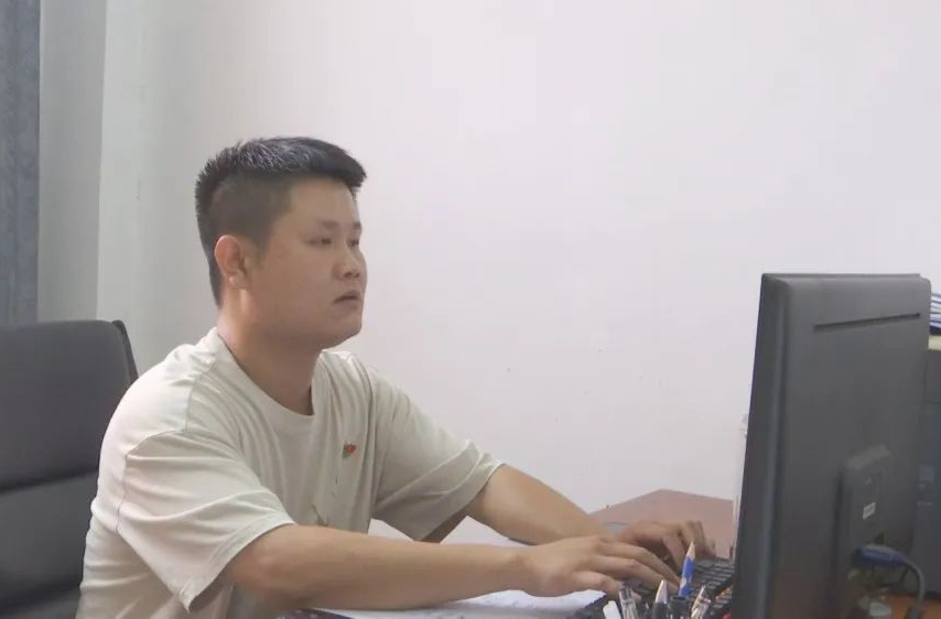 退伍军人李承希：在基层一线诠释军人责任与担当