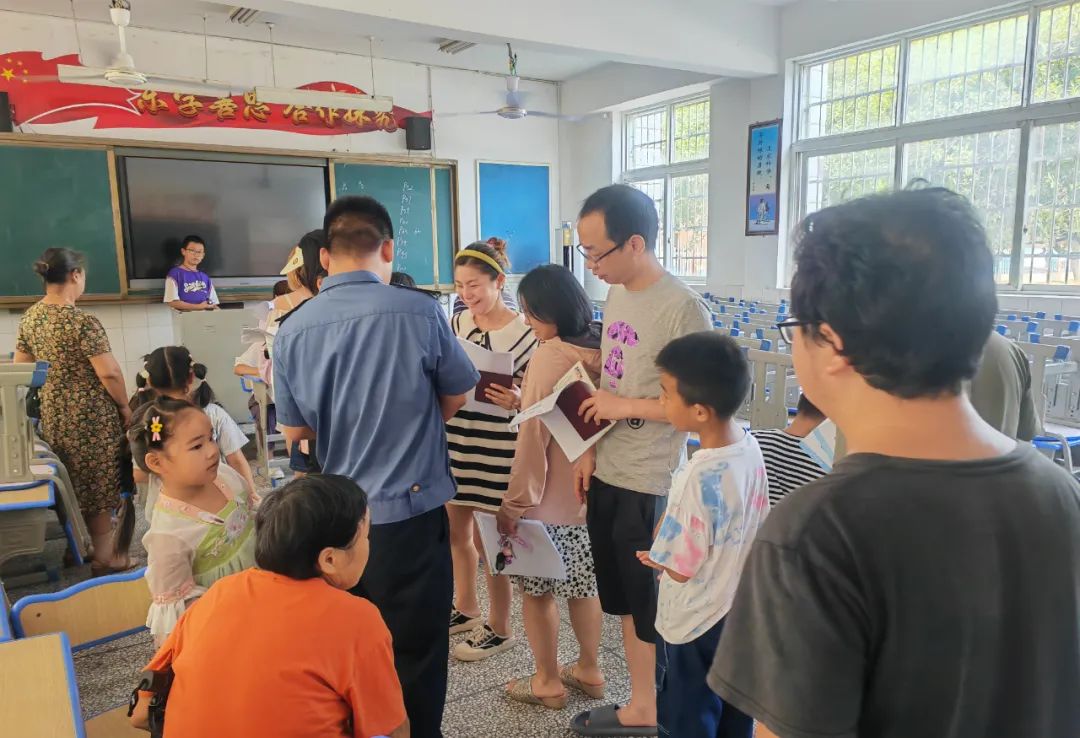 西洞庭交通运输局积极开展交通运输行业安全宣传“五进”活动