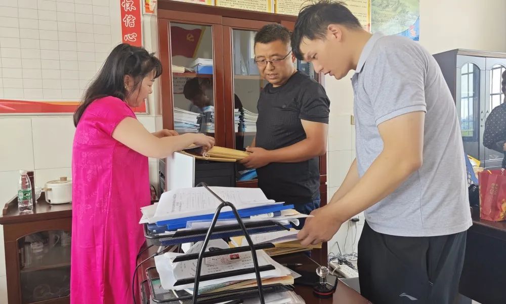 区市场监督管理局联合教育局开展秋季开学前学校食堂食品安全专项检查