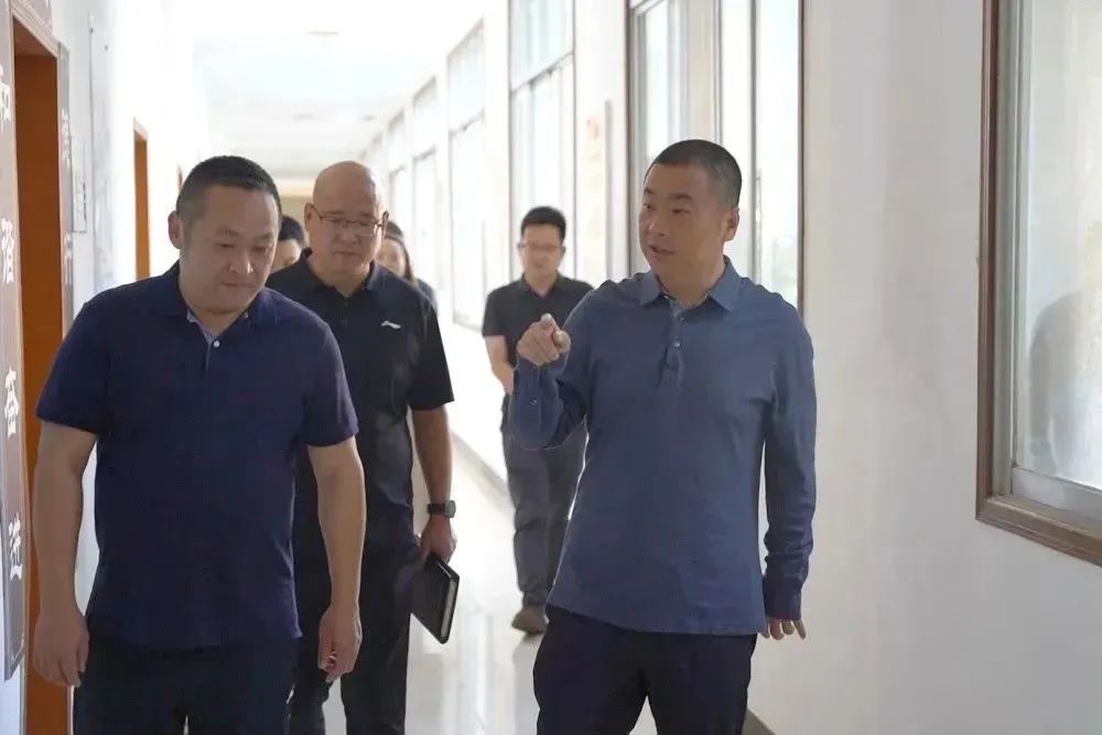 【学思想 强党性 重实践 建新功】刘爱军调研“走找想促”问题信息报送系统和区党委主题教育工作