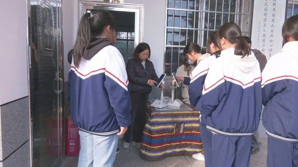 电子医保进校园 便民惠民护成长