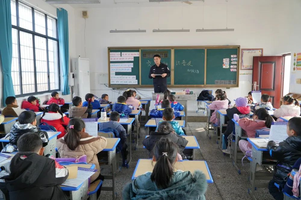 西洞庭：交通安全宣传进校园 文明交通与你“童”行