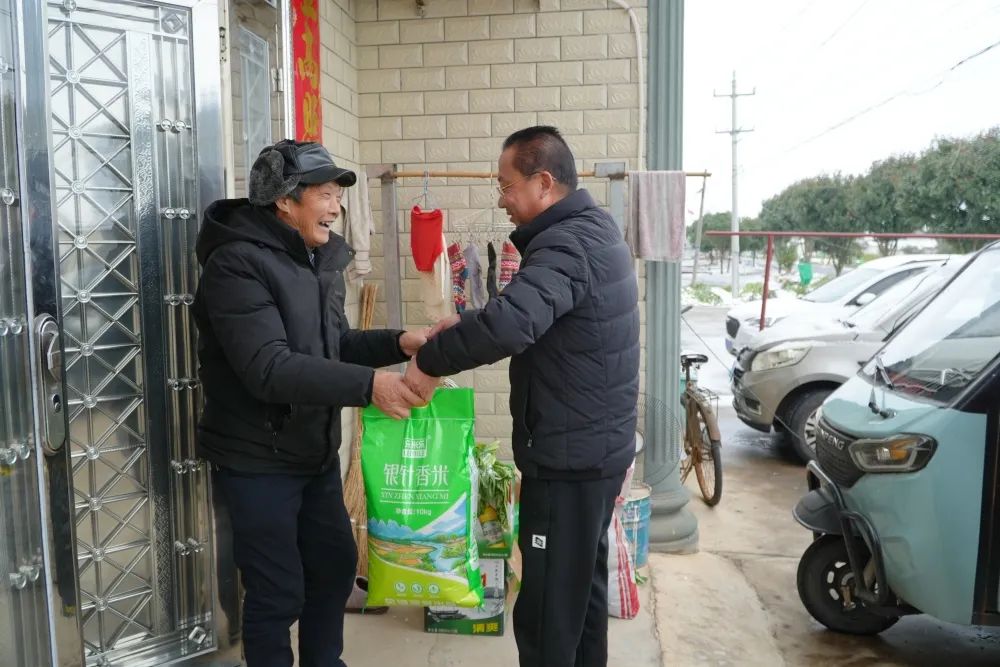 暖心反哺！龙泉街道天福社区德胜休闲农庄元宵暖人心，将福气与情意送到“家门口”