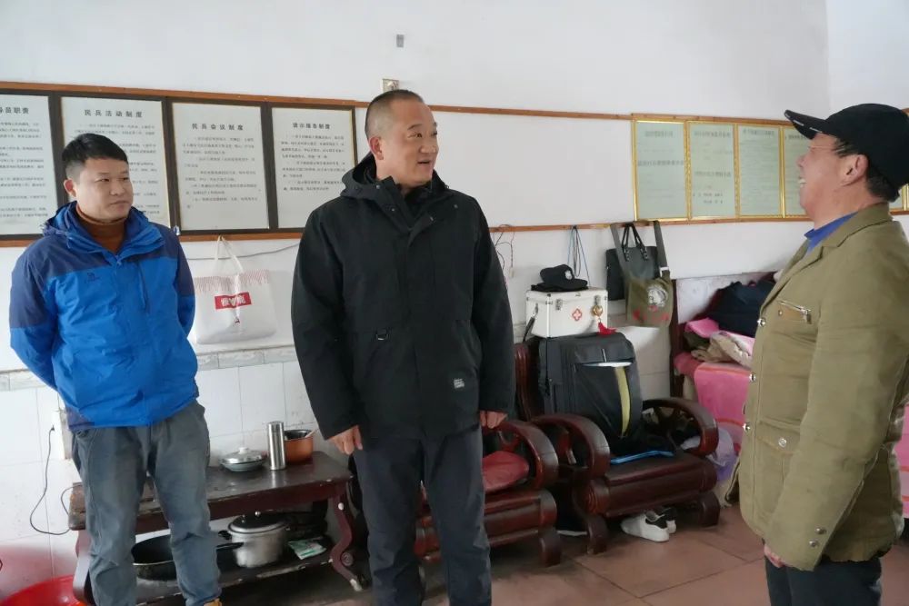 进“门槛”更进“心坎”，王亮雪后走访关爱独居老人