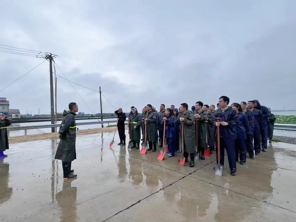 以“迅”应“汛”西洞庭在行动｜金凤街道：以“演”筑防 以“练”备战，积极开展防汛应急演练