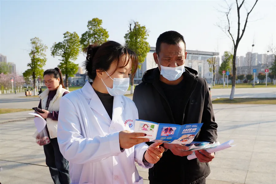 区疾控中心开展2025年世界防治结核病日宣传活动