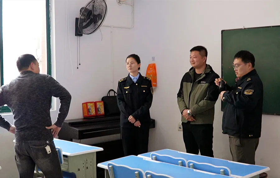 区教育局联合多部门开展校外培训专项治理检查