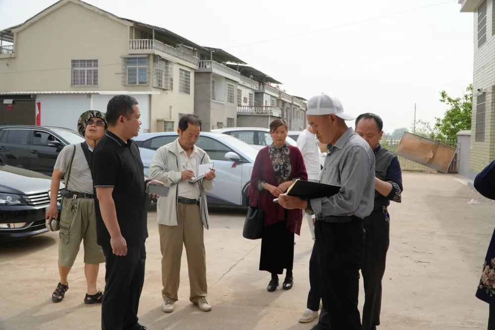 【实施“三大战略” 开展“三大行动” 】助推集体经济与乡村振兴绽放新活力 老科协技术工作者深入田间地头开展调研