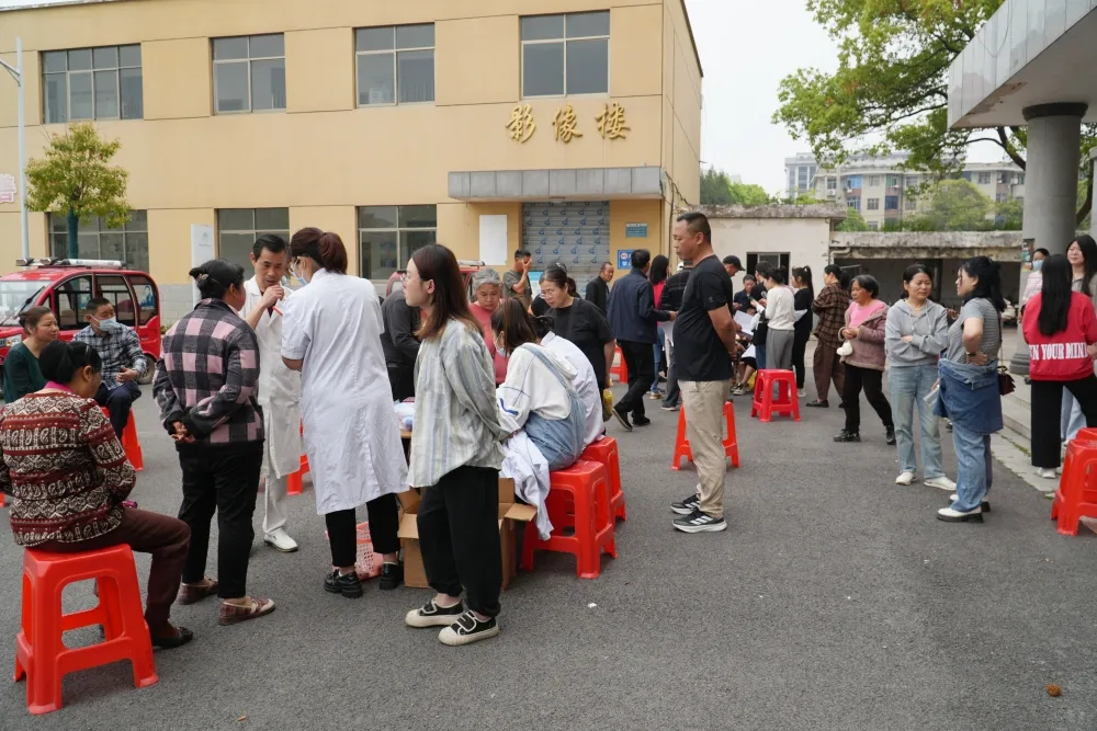 西洞庭管理区开展2025年严重精神障碍患者健康体检活动