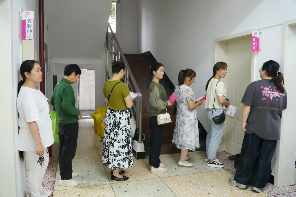 “两癌”筛查暖民心 用心守护“她”健康|西洞庭开展2025年度“两癌”公益筛查活动