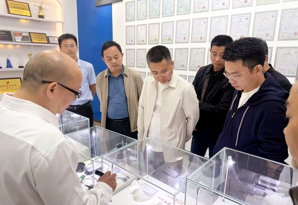 王斌带队赴上海、苏州开展招商考察活动